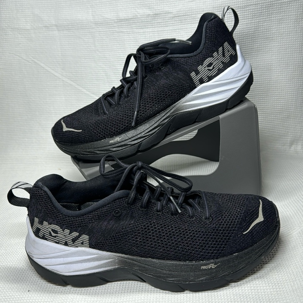 Hoka W Mach FN Size 9